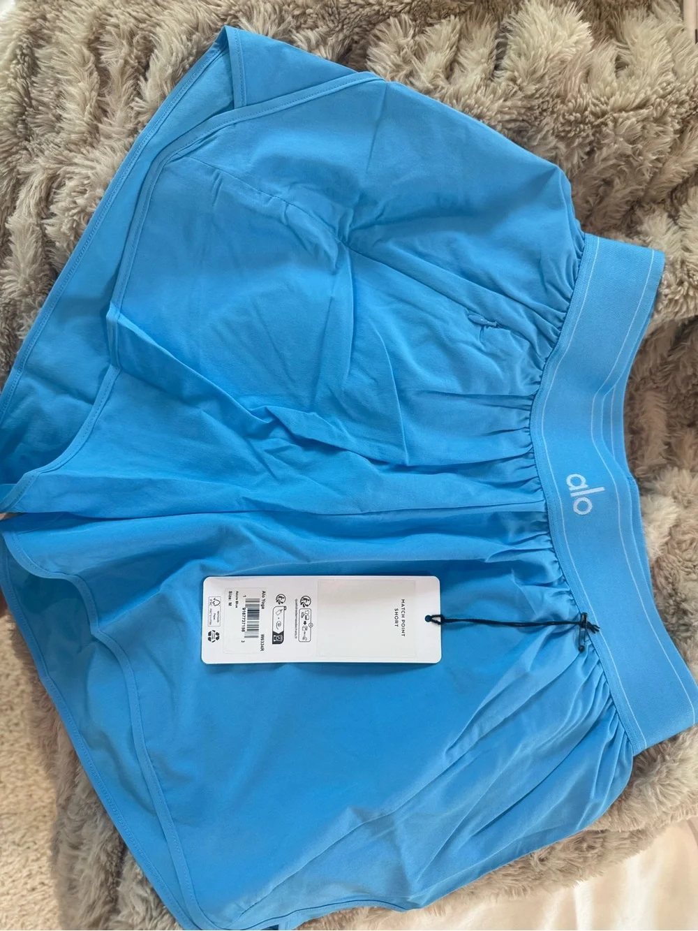 🩵NWT 🩵ALO Yoga Match Point Shorts Medium